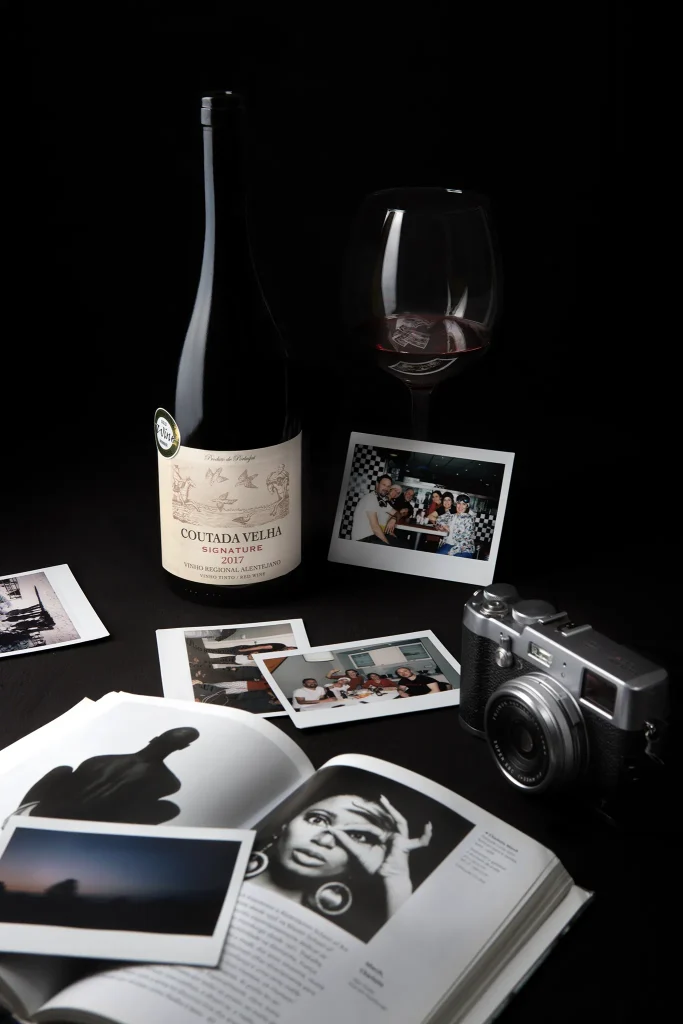 Vinho; Wine; Vidro; reflexos; Garrafa de vinho; Fotografia de Estúdio