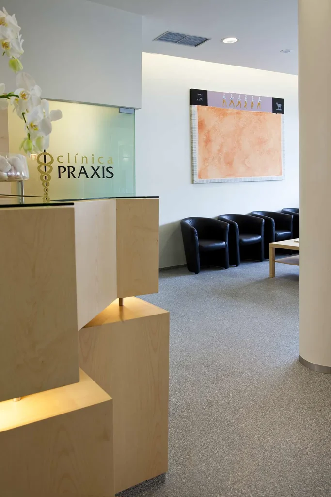 arquitectura; architecture; interiores; interiors; clínica praxis; clinic praxis; publicidade; estúdio; publicity; studio; recepção; reception;