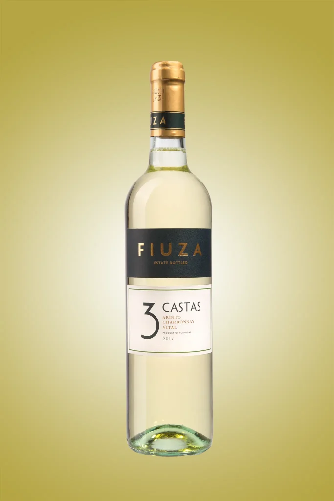 Vinho; Wine; Vidro; reflexos; Garrafa de vinho; Fotografia de Estúdio;