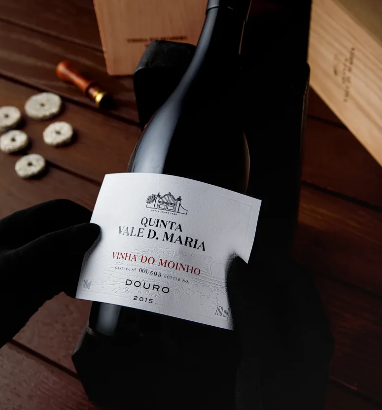 Fotografia de Garrafa de Vinho